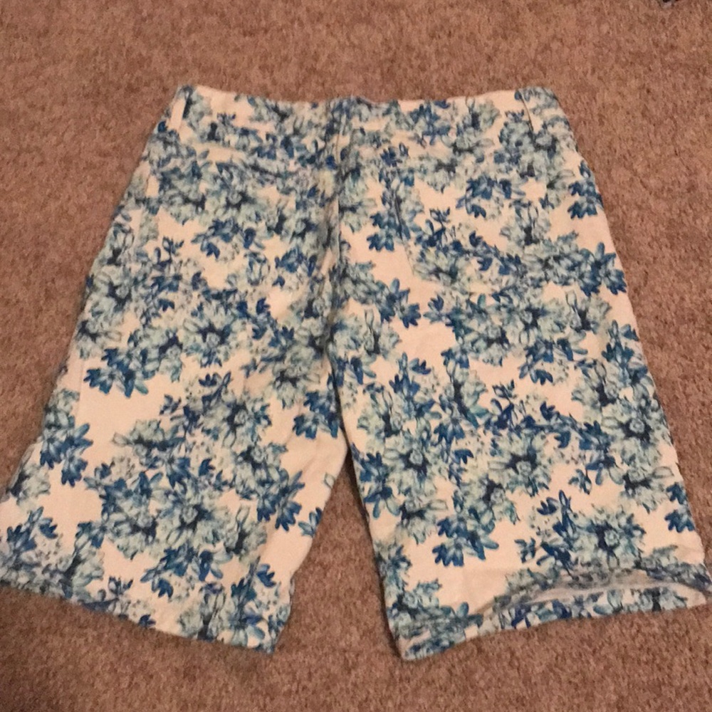 Garnet Hill Blue Floral Bermuda Shorts - Picture 2 of 2